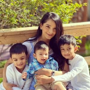 Meet your Posher, Farzana